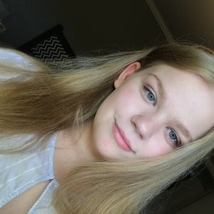 Meet your Posher, Hailey